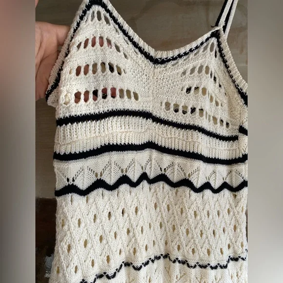 Dress - Picture 3 of 6